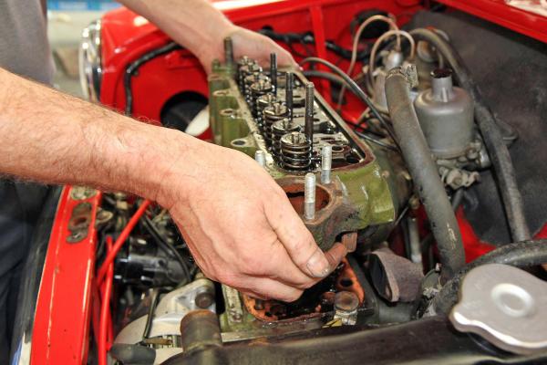 Replacing the Cylinder Head on your Mini